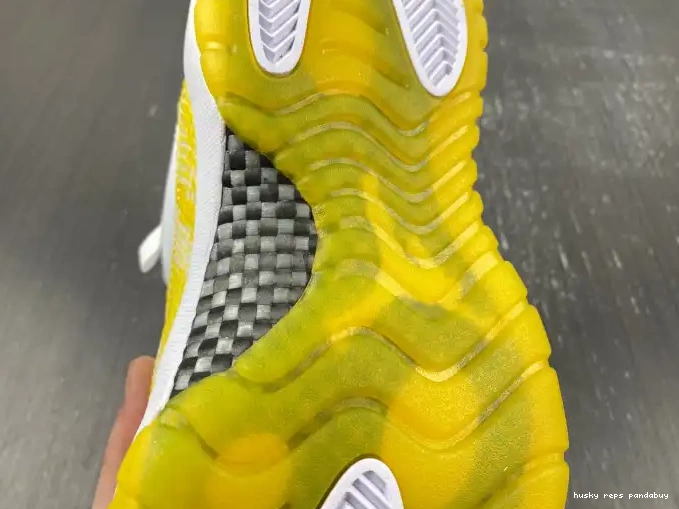 Cheap Husky Yellow AH7860-107 Air WMNS Jordan Snakeskin Low 11 0520